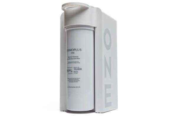 High-quality reverse osmosis water filter with replaceable membrane for clean, safe drinking water. Suitable for home water purification systems, ensuring high performance and long-lasting service life.