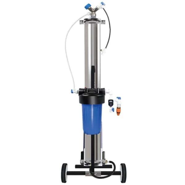 High-capacity industrial water filter with stainless steel housing for clean and efficient water purification systems.